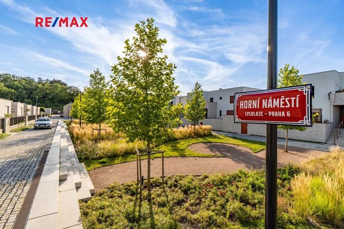 Prodej pozemku pro bydlení, Praha - Lysolaje, Podholí, 1353 m2