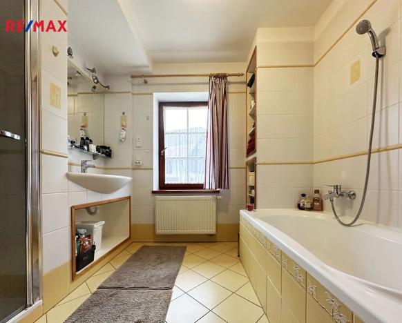 Prodej rodinného domu, Bystřec, 400 m2