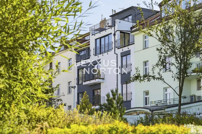 Pronájem bytu 1+kk, Praha - Nusle, Na Topolce, 27 m2