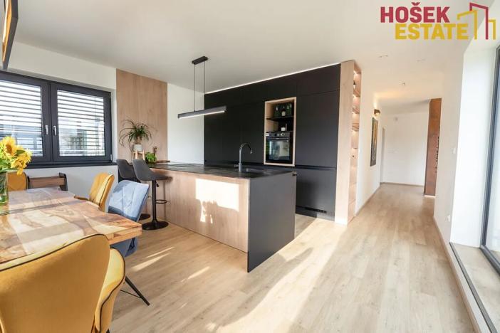 Prodej bytu 4+kk, Holubice, 135 m2