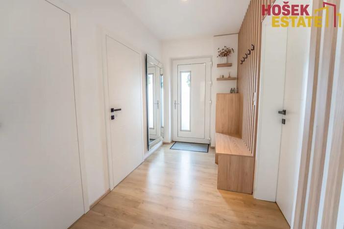 Prodej bytu 4+kk, Holubice, 135 m2