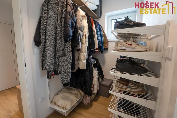 Prodej bytu 4+kk, Holubice, 135 m2