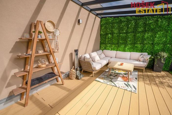 Prodej bytu 4+kk, Holubice, 135 m2