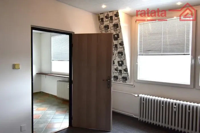 Pronájem bytu 2+1, Chomutov, Kundratická, 56 m2