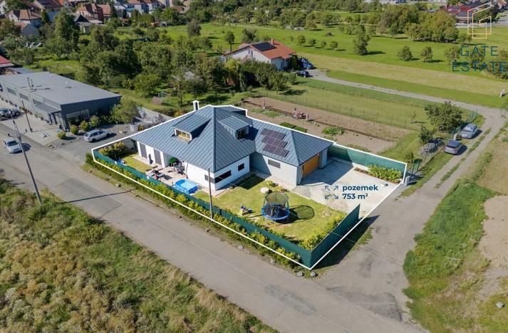 Prodej rodinného domu, Babice, 262 m2