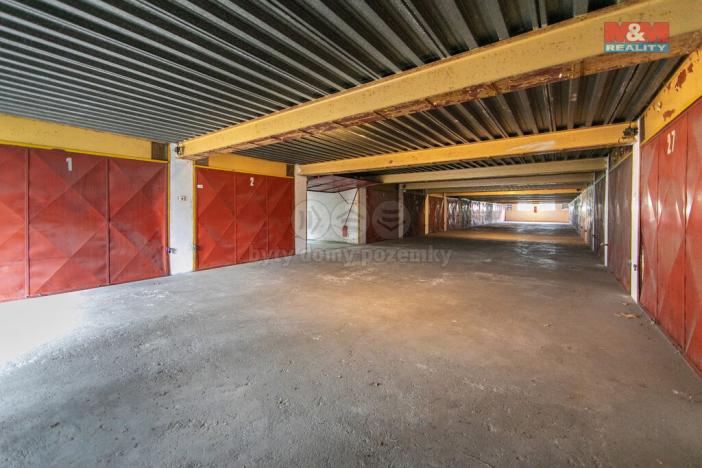 Pronájem garáže, Plzeň - Jižní Předměstí, Brožíkova, 15 m2
