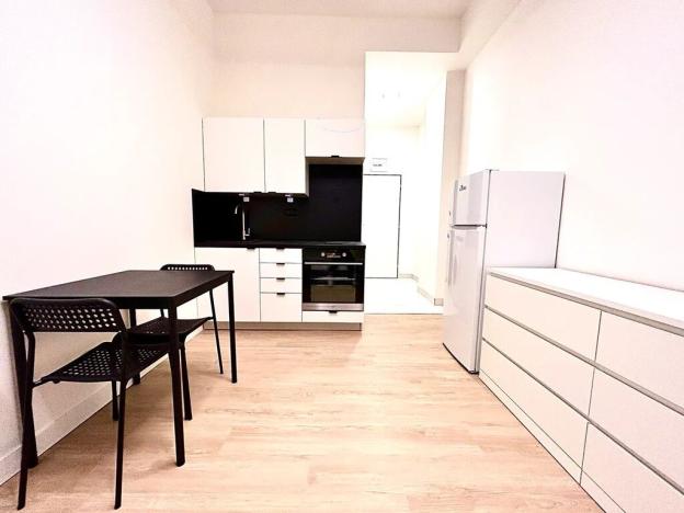Pronájem bytu 1+kk, Praha - Vysočany, Poděbradská, 27 m2