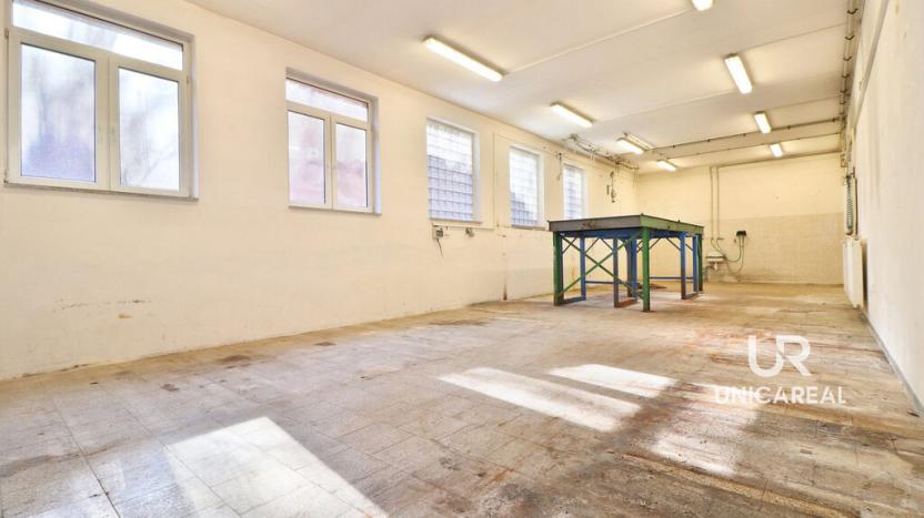 Prodej kanceláře, Letovice, U koupaliště, 834 m2