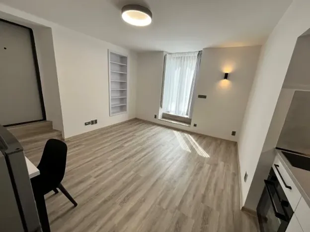 Pronájem bytu 1+kk, Jihlava, Čajkovského, 20 m2