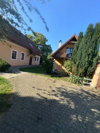 Prodej rodinného domu, Bělá pod Bezdězem, 910 m2