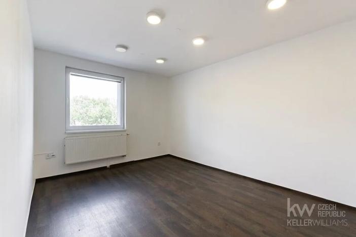 Pronájem kanceláře, Louny, Husova, 175 m2