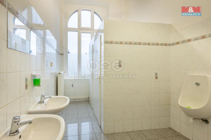 Prodej výrobních prostor, Rumburk - Rumburk 1, Komenského, 2387 m2