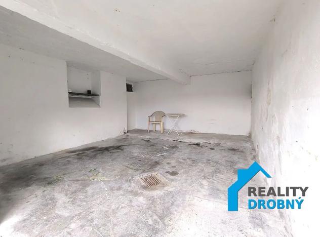 Pronájem garáže, Děčín, Bělská, 20 m2