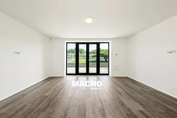 Pronájem rodinného domu, Kosoř, Školská, 380 m2