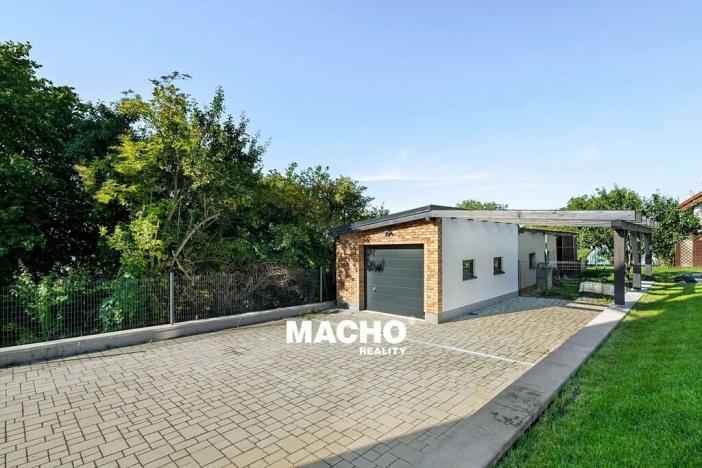 Pronájem rodinného domu, Kosoř, Školská, 380 m2