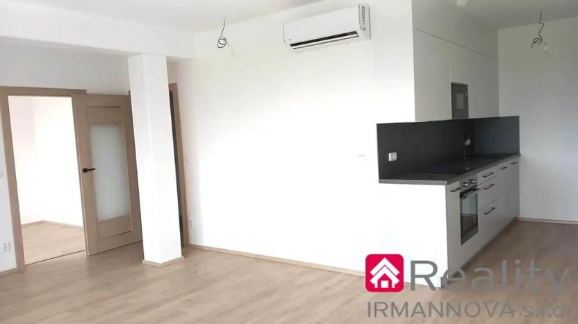 Prodej bytu 2+kk, Pohořelice, Znojemská, 66 m2