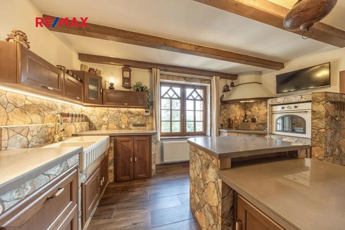 Prodej rodinného domu, Nový Knín, 350 m2