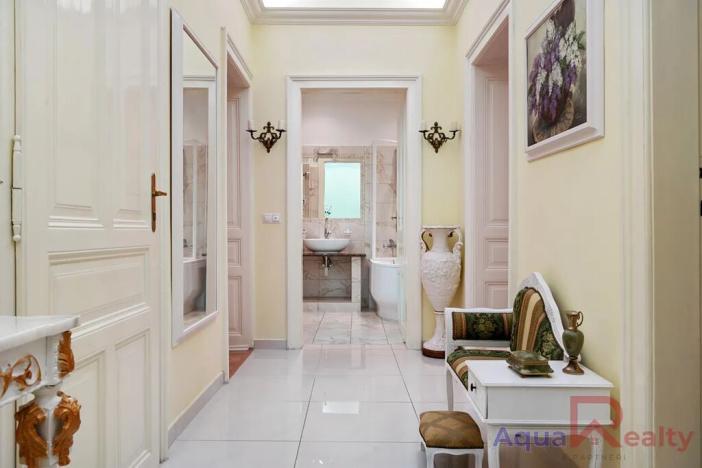 Prodej bytu 3+1, Karlovy Vary, K. Čapka, 88 m2