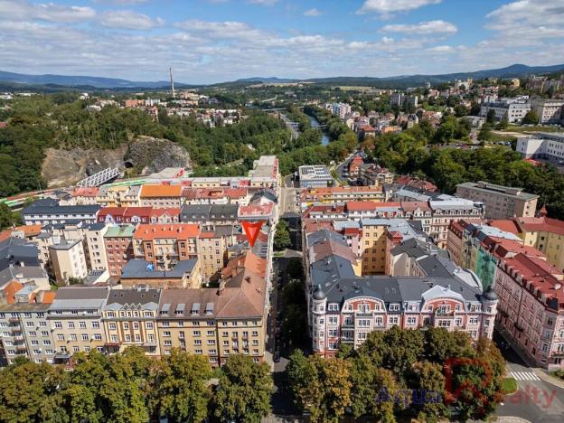 Prodej bytu 3+1, Karlovy Vary, K. Čapka, 88 m2