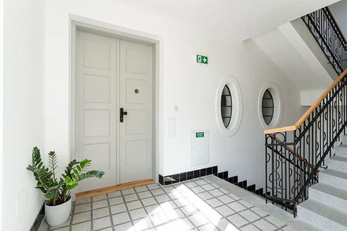 Prodej obchodního prostoru, Brno, Fryčajova, 127 m2