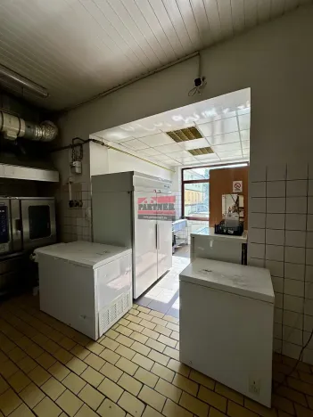 Prodej komerční nemovitosti, Veselí nad Lužnicí, náměstí T. G. Masaryka, 1037 m2