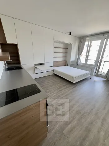 Pronájem bytu 1+kk, Praha - Hlubočepy, Vítové, 30 m2