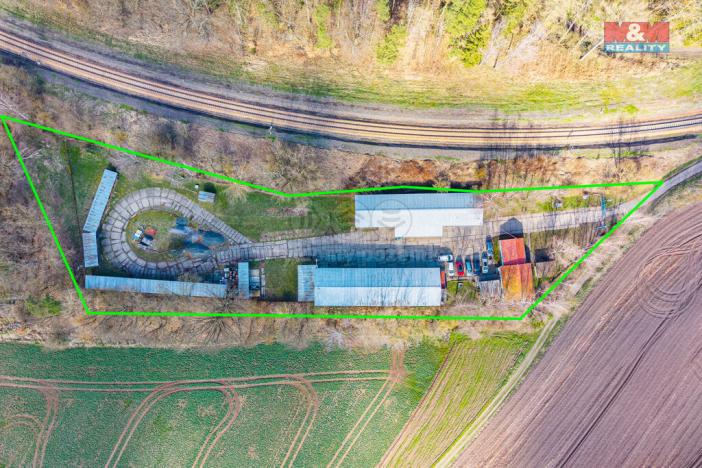 Prodej obchodního prostoru, Lišany, 832 m2