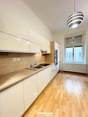 Prodej bytu 1+kk, Praha - Vršovice, Krymská, 33 m2