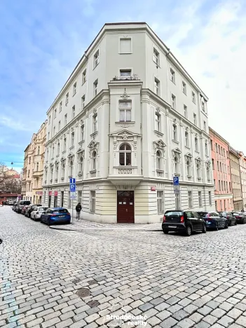 Prodej bytu 1+kk, Praha - Vršovice, Krymská, 33 m2