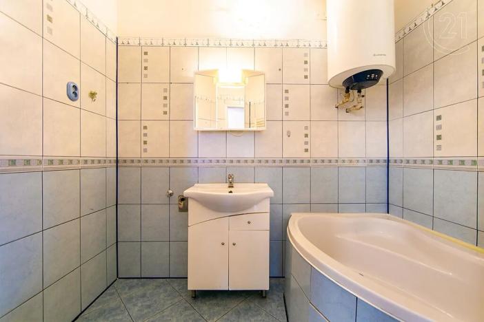 Prodej bytu 3+1, Šťáhlavy, Komenského, 63 m2