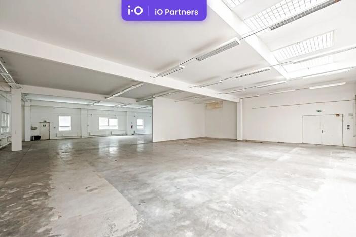 Pronájem výrobních prostor, Nymburk, U Početky, 2000 m2