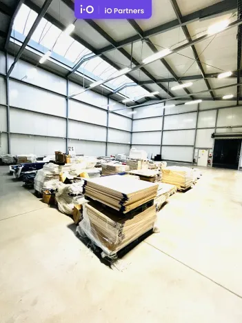 Pronájem skladu, Dubno, 5000 m2