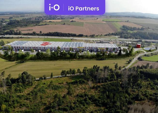 Pronájem skladu, Lavičky, 25600 m2