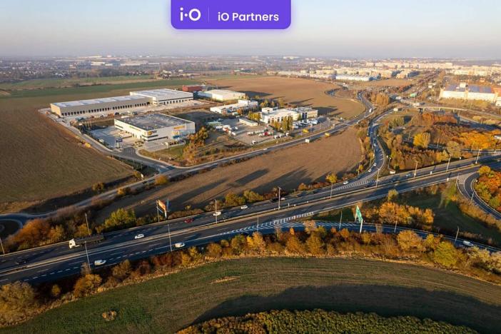 Pronájem skladu, Chrášťany, Sobínská, 3500 m2