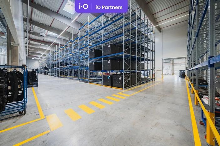 Pronájem skladu, Hrušky, 5000 m2