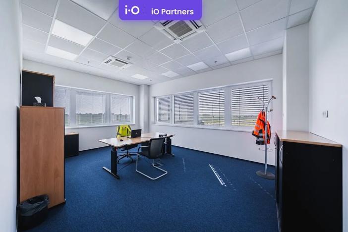 Pronájem skladu, Hrušky, 5000 m2