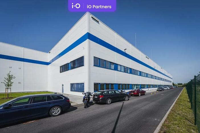 Pronájem skladu, Hrušky, 5000 m2