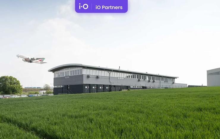 Pronájem skladu, Kněževes, U Zbrojnice, 8484 m2