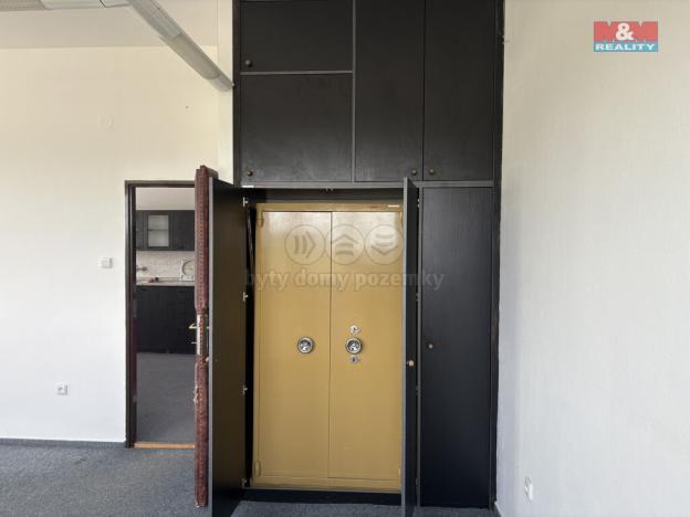 Pronájem kanceláře, Háje, 500 m2