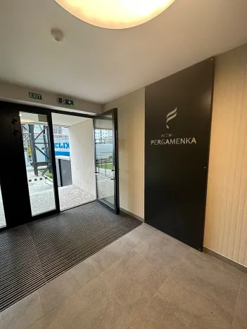 Prodej bytu 2+kk, Praha - Holešovice, U Pergamenky, 59 m2