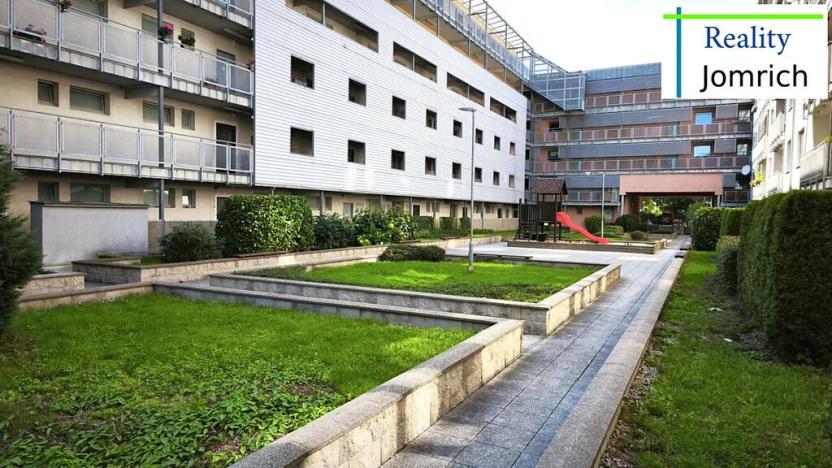 Pronájem bytu 3+kk, Liberec, Tyršova, 75 m2