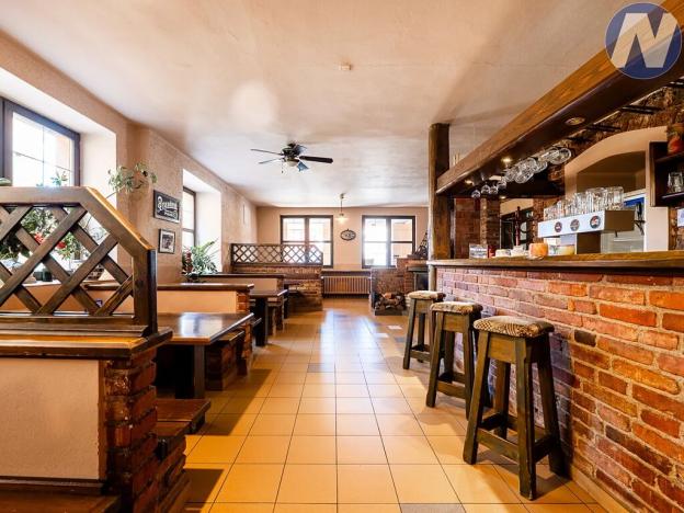 Prodej komerční nemovitosti, Husinec, Komenského, 1500 m2