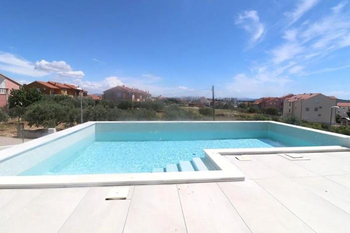 Prodej rodinného domu, Vodice, 198 m2