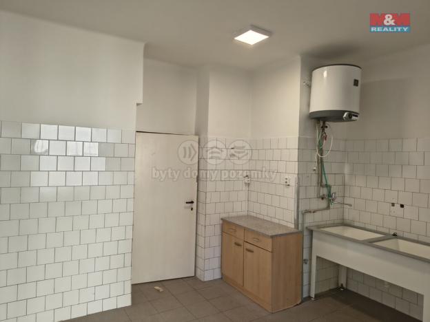 Pronájem obchodního prostoru, Vlašim, Jana Masaryka, 100 m2