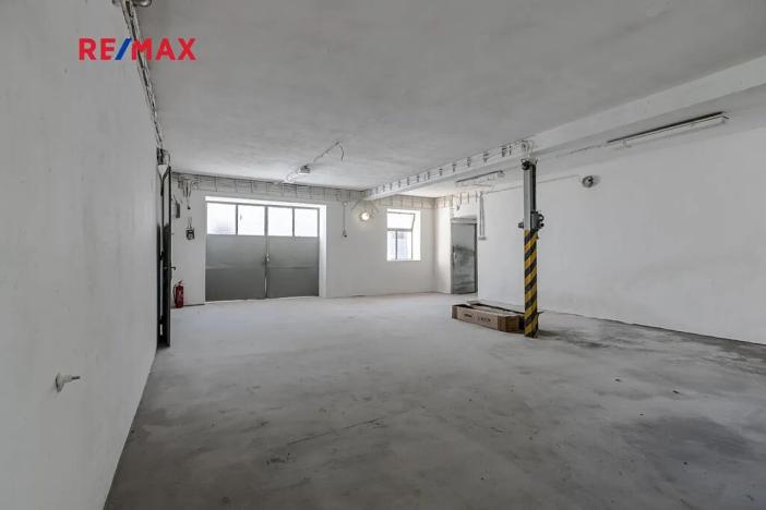 Prodej výrobních prostor, Zbiroh, Líšenská, 700 m2