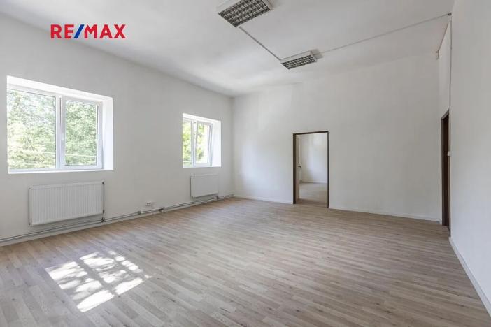 Prodej výrobních prostor, Zbiroh, Líšenská, 700 m2