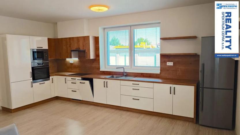 Pronájem bytu 1+kk, Trhové Sviny, Za Pilou, 40 m2