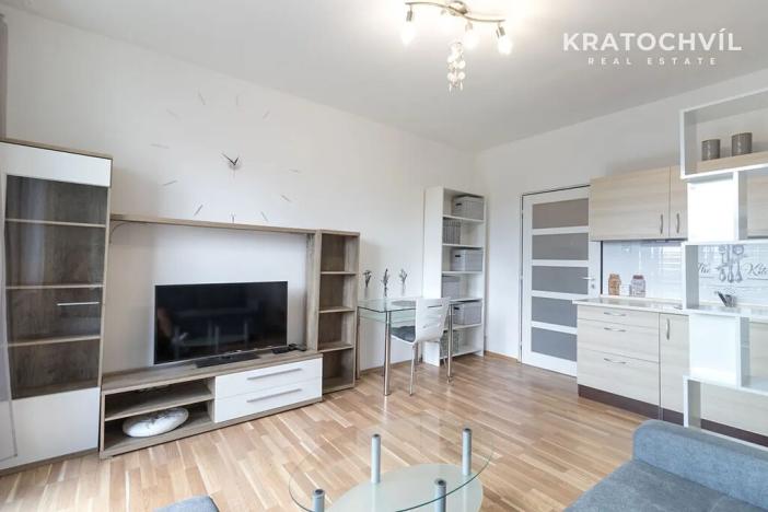 Pronájem bytu 1+kk, Kladno, Jaroslava Foglara, 22 m2