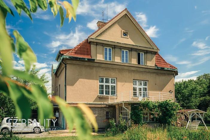 Prodej podílu vily, Praha - Klánovice, Ke znaku, 300 m2