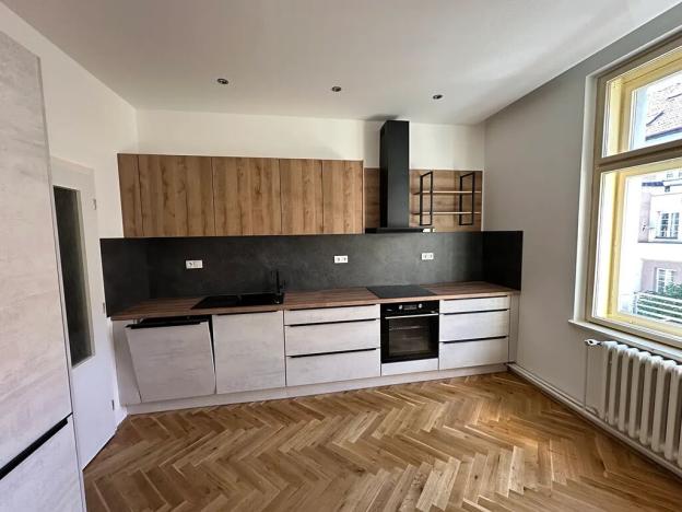 Pronájem bytu 2+1, Hradec Králové, Mánesova, 67 m2